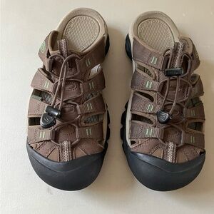 Keen Kids Brown and Black Closed-Toe Outdoor Sandals
